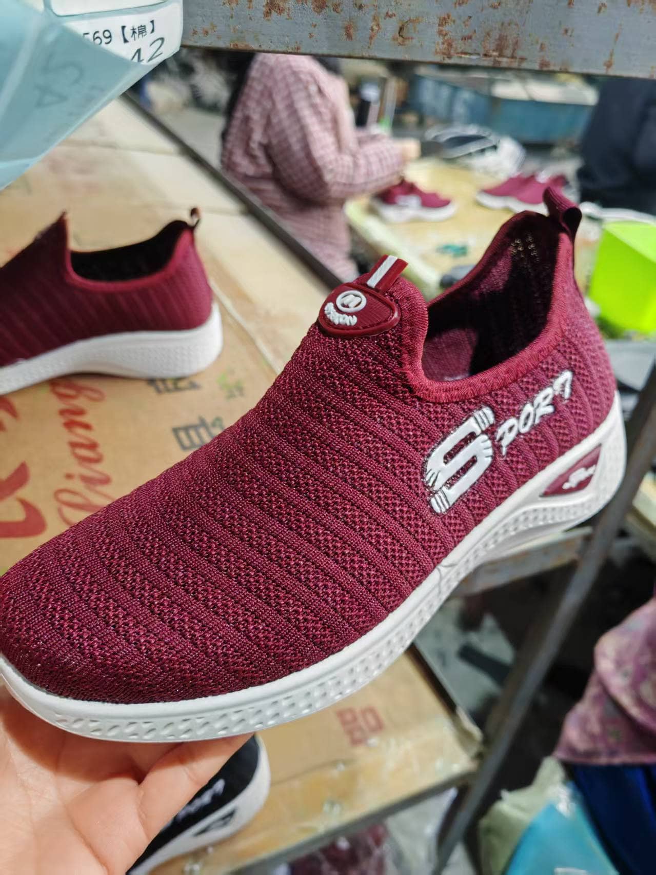 New Women's Flyknit Athletic Shoes Soft Sole Anti-Slip Breathable Dance Walking Sneakers