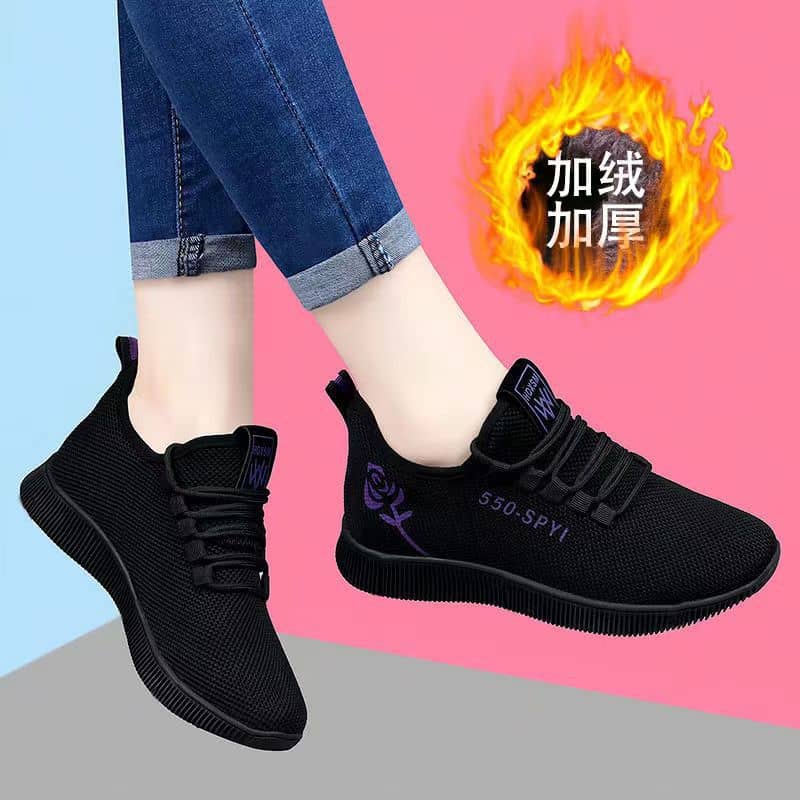 New Spring Breathable Comfortable Cloth Shoes for Women Lightweight Casual Walking Sneakers