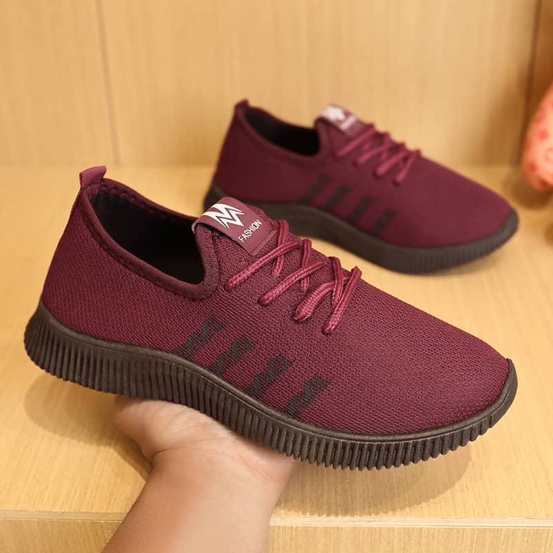 New Spring Breathable Lightweight Slip-On Walking Shoes for Women Comfortable Casual Athletic Sneakers