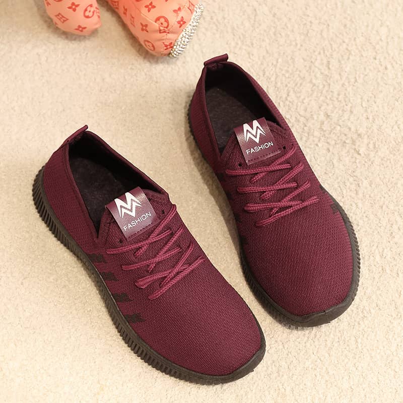 New Spring Breathable Lightweight Slip-On Walking Shoes for Women Comfortable Casual Athletic Sneakers