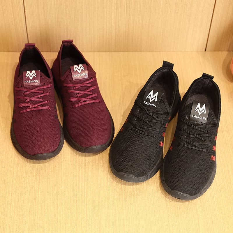 New Spring Breathable Lightweight Slip-On Walking Shoes for Women Comfortable Casual Athletic Sneakers