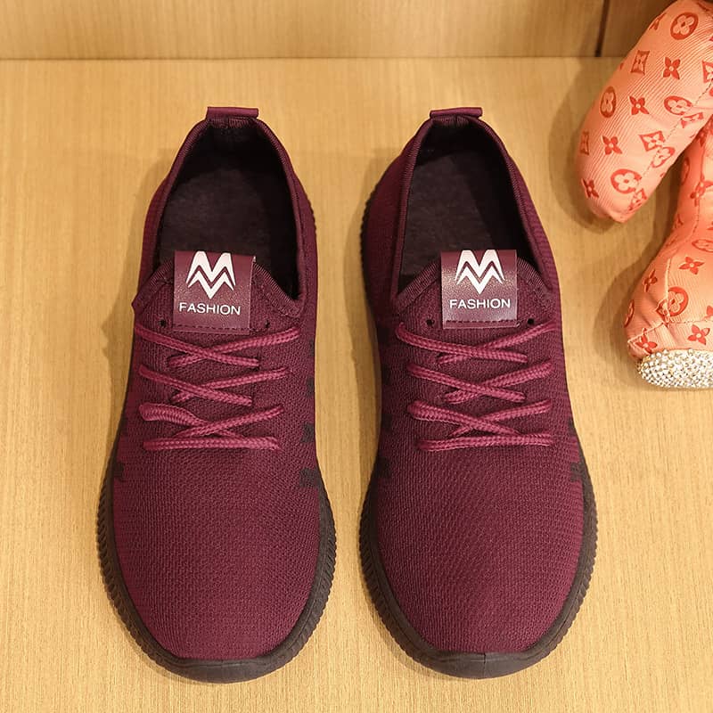 New Spring Breathable Lightweight Slip-On Walking Shoes for Women Comfortable Casual Athletic Sneakers