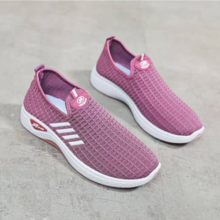 New Women's Slip-On Shoes Lightweight Breathable Mom Shoes Comfortable Versatile Fashion Athletic Casual Walking Shoes