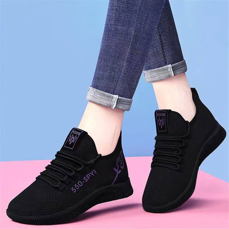 New Spring Breathable Comfortable Cloth Shoes for Women Lightweight Casual Walking Sneakers