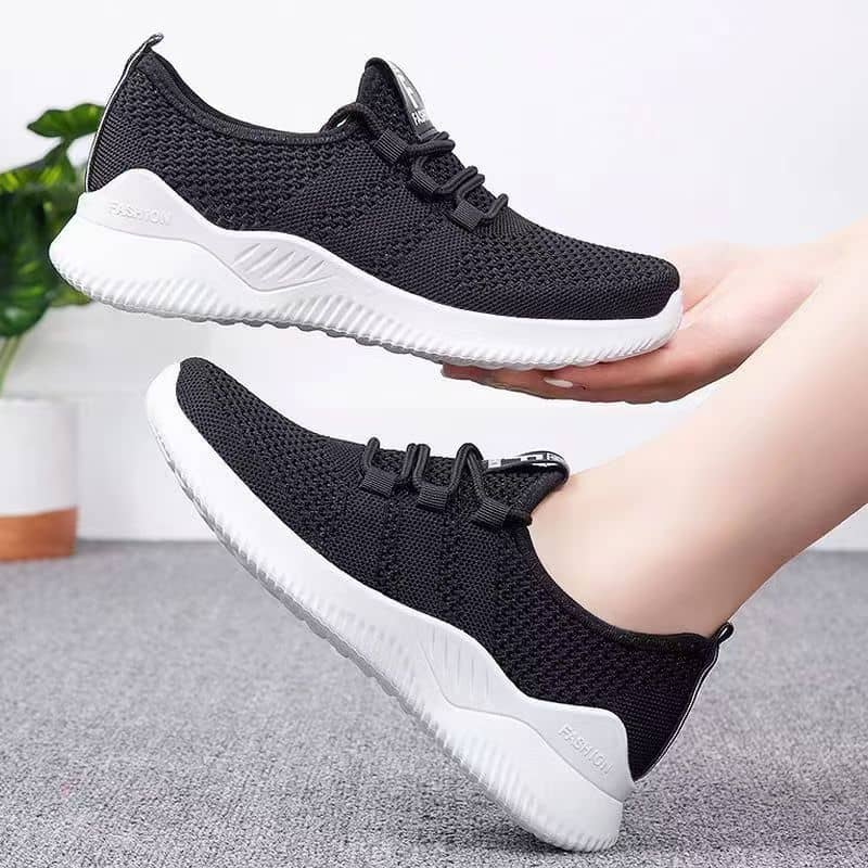 Unisex Flyknit Mesh Sneakers Breathable Comfortable Korean Style Student Running Shoes for Couples