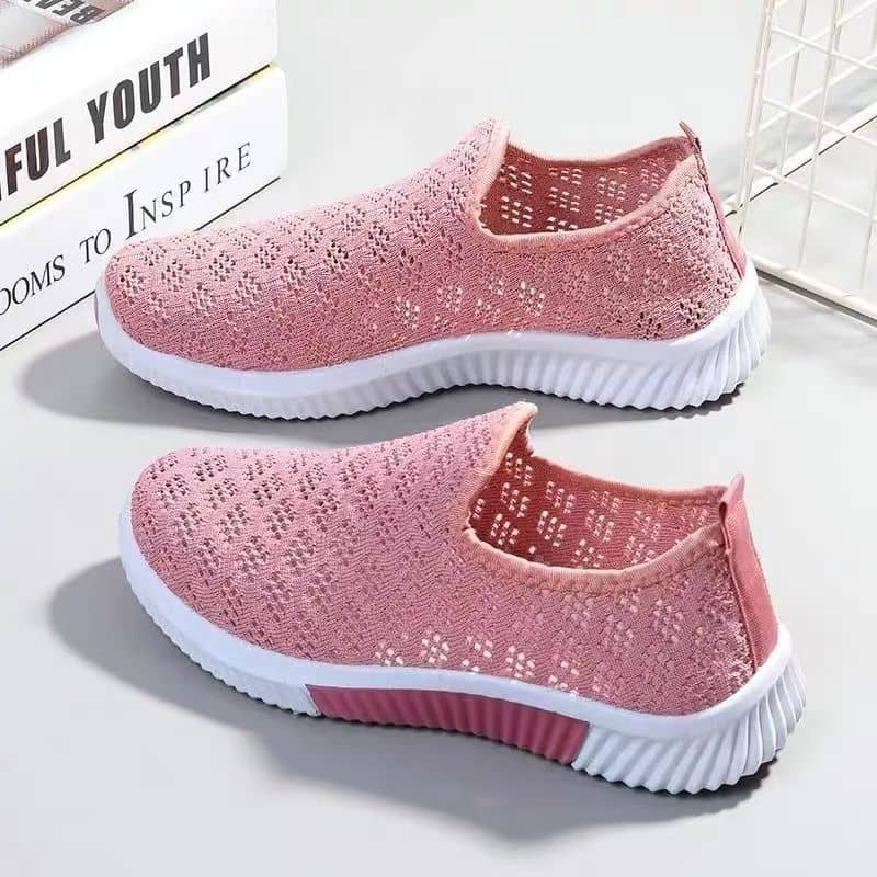 New Women's Flyknit Athletic Shoes Soft Sole Anti-Slip Breathable Dance Walking Sneakers