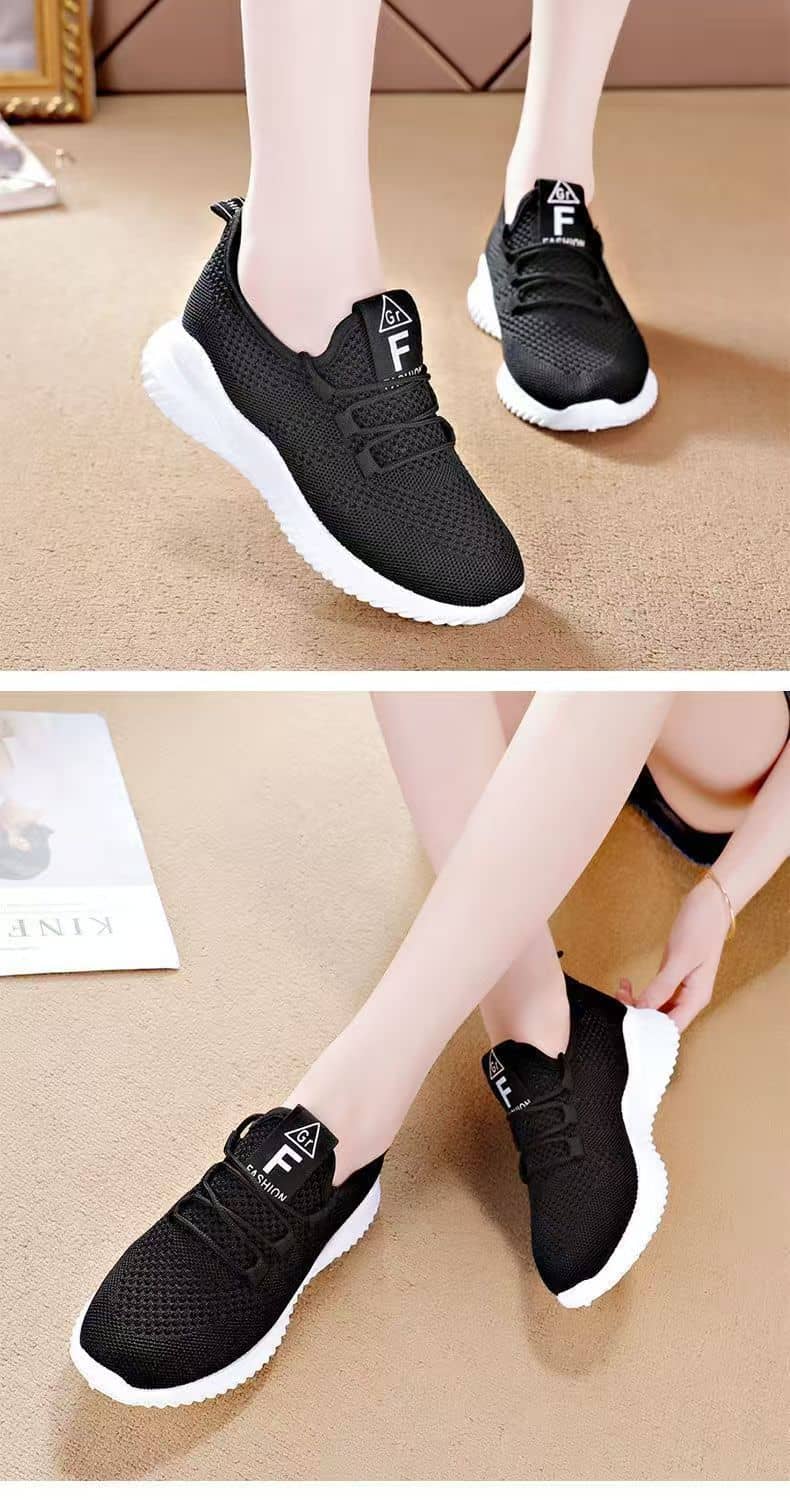 Unisex Flyknit Mesh Sneakers Breathable Comfortable Korean Style Student Running Shoes for Couples