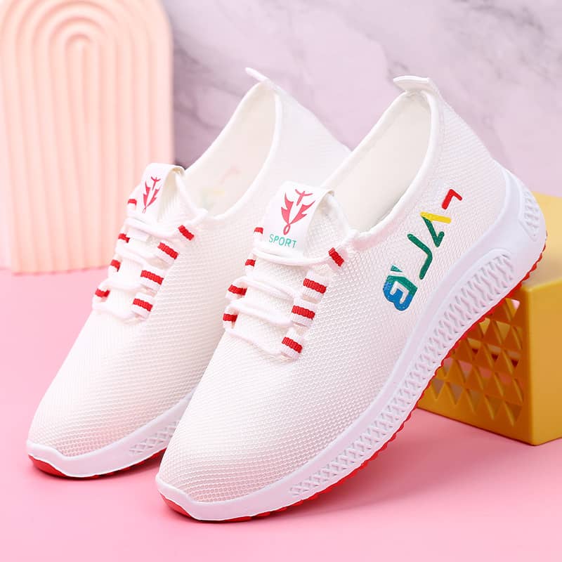 New Women's Slip-On Shoes Lightweight Breathable Mom Shoes Comfortable Versatile Fashion Athletic Casual Walking Shoes