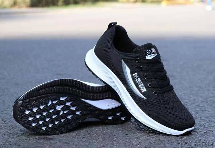 New Spring Breathable Mesh Casual Athletic Shoes for Men Comfortable Lightweight Sneakers