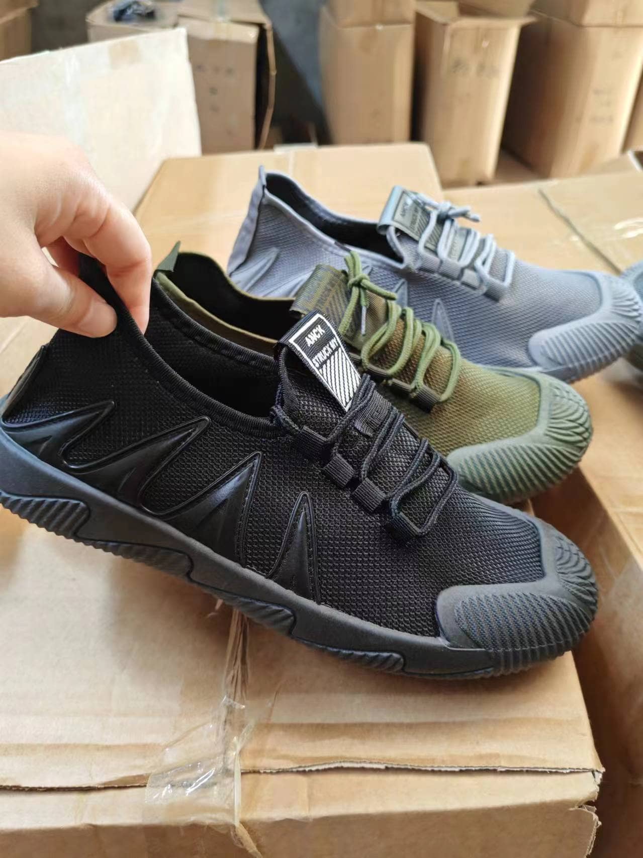 Men's Breathable Mesh Running Shoes Casual Sneakers Fashionable Work Shoes