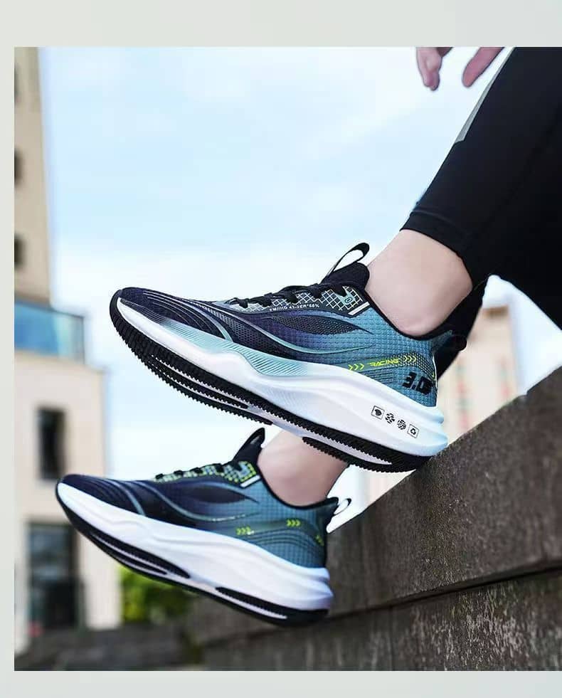 Ultra-Light Breathable Mesh Men's Running Shoes