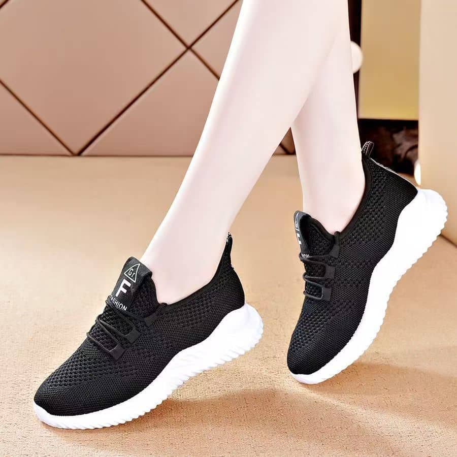 Unisex Flyknit Mesh Sneakers Breathable Comfortable Korean Style Student Running Shoes for Couples