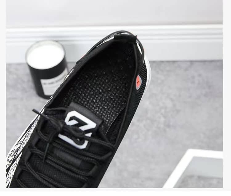 2023 New Summer Men's Breathable Mesh Cloth Sneakers Student Comfortable Running Shoes