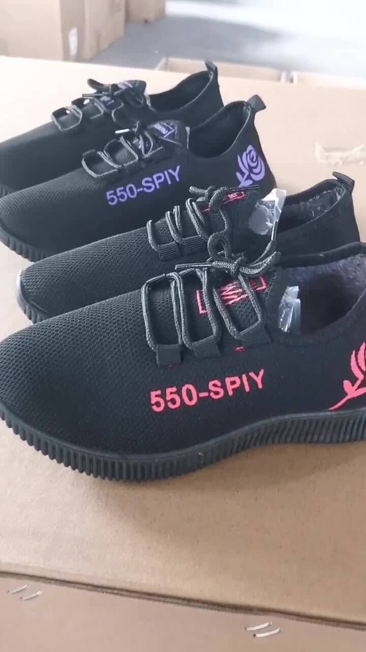 New Spring Breathable Comfortable Cloth Shoes for Women Lightweight Casual Walking Sneakers