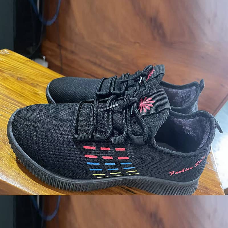 New Women's Slip-On Shoes Lightweight Breathable Mom Shoes Comfortable Versatile Fashion Athletic Casual Walking Shoes