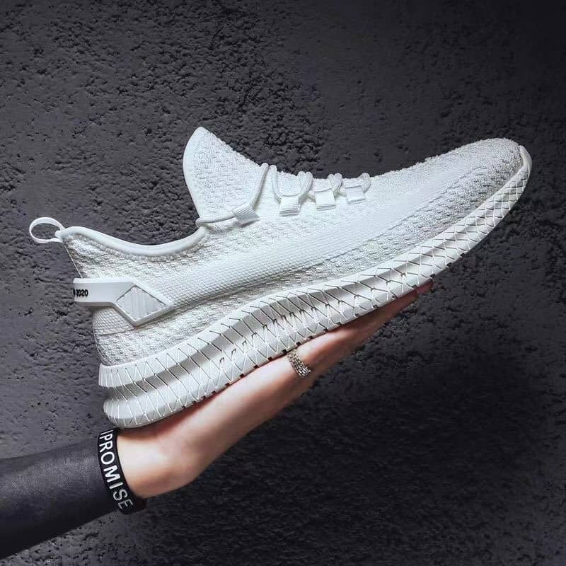 New Men's Mesh Breathable Athletic Shoes Trendy Versatile Casual Coconut Shoes Student Running Shoes