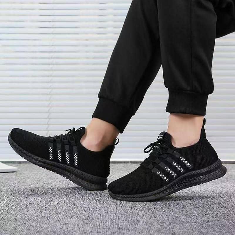 Men's Breathable Mesh Athletic Shoes Casual Mesh Upper Comfortable Trendy Running Shoes