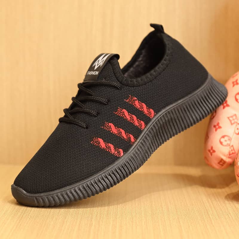 New Spring Breathable Lightweight Slip-On Walking Shoes for Women Comfortable Casual Athletic Sneakers