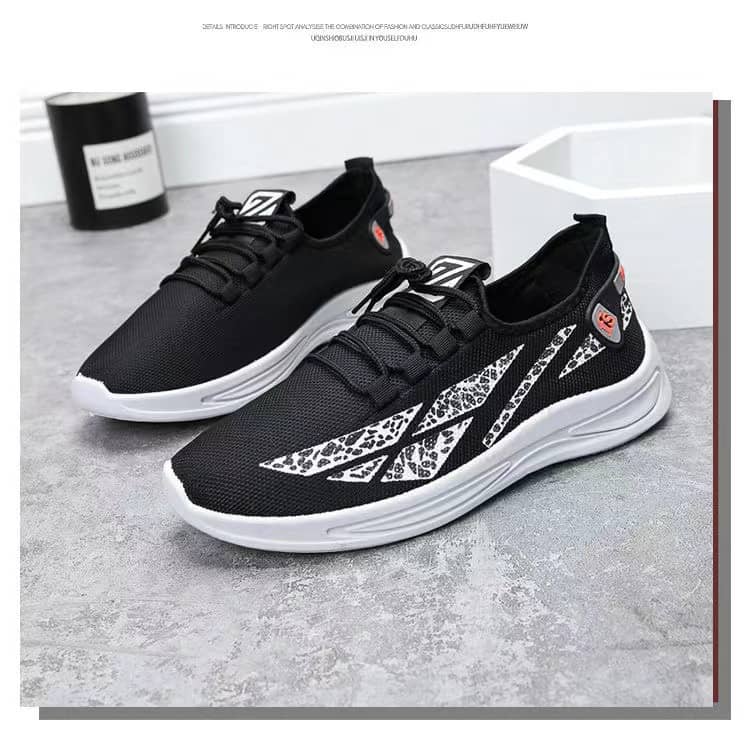 2023 New Summer Men's Breathable Mesh Cloth Sneakers Student Comfortable Running Shoes