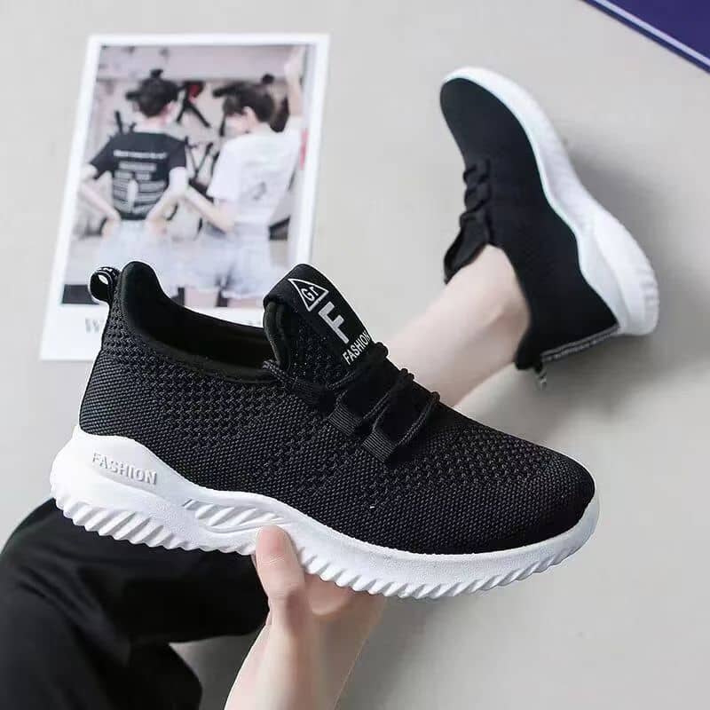 Unisex Flyknit Mesh Sneakers Breathable Comfortable Korean Style Student Running Shoes for Couples