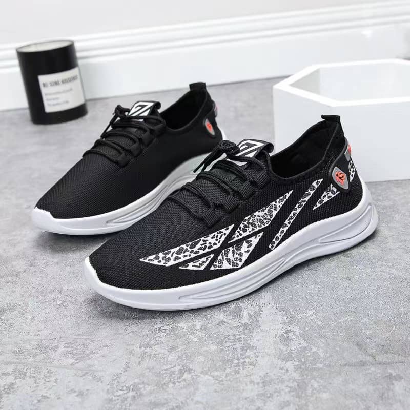 2023 New Summer Men's Breathable Mesh Cloth Sneakers Student Comfortable Running Shoes