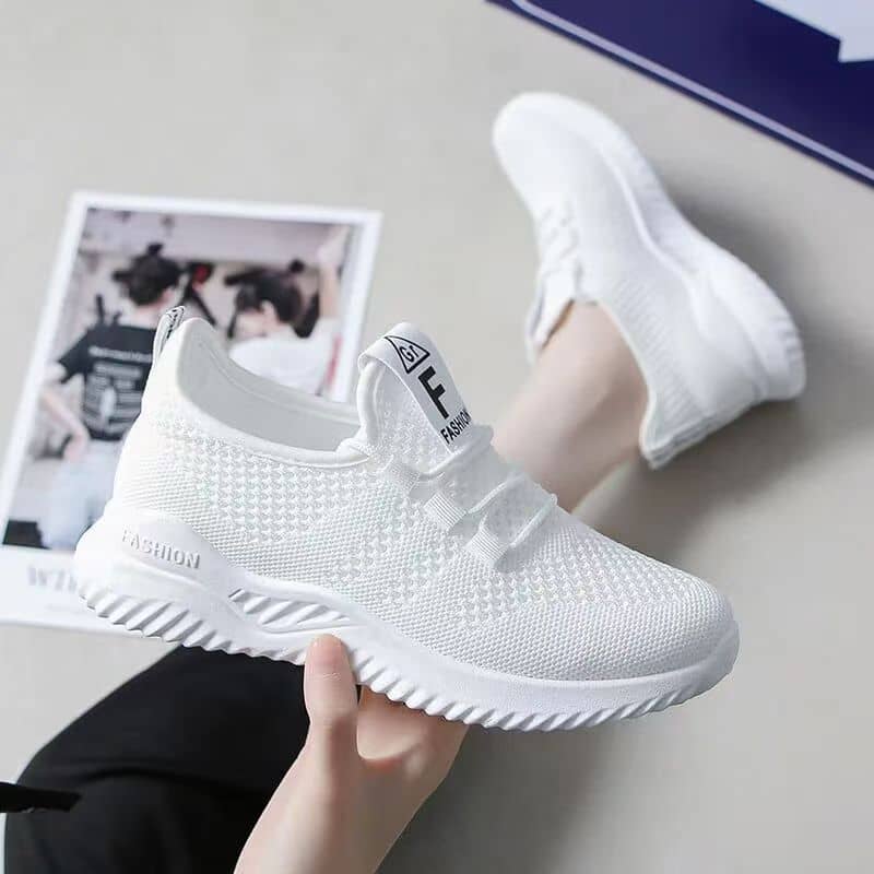 Unisex Flyknit Mesh Sneakers Breathable Comfortable Korean Style Student Running Shoes for Couples