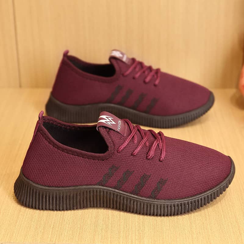 New Spring Breathable Lightweight Slip-On Walking Shoes for Women Comfortable Casual Athletic Sneakers
