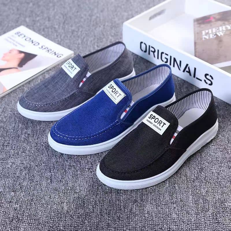 Men's Canvas Slip-On Shoes Denim Casual Loafers Lightweight Breathable Anti-Slip Wear-Resistant Student Shoes